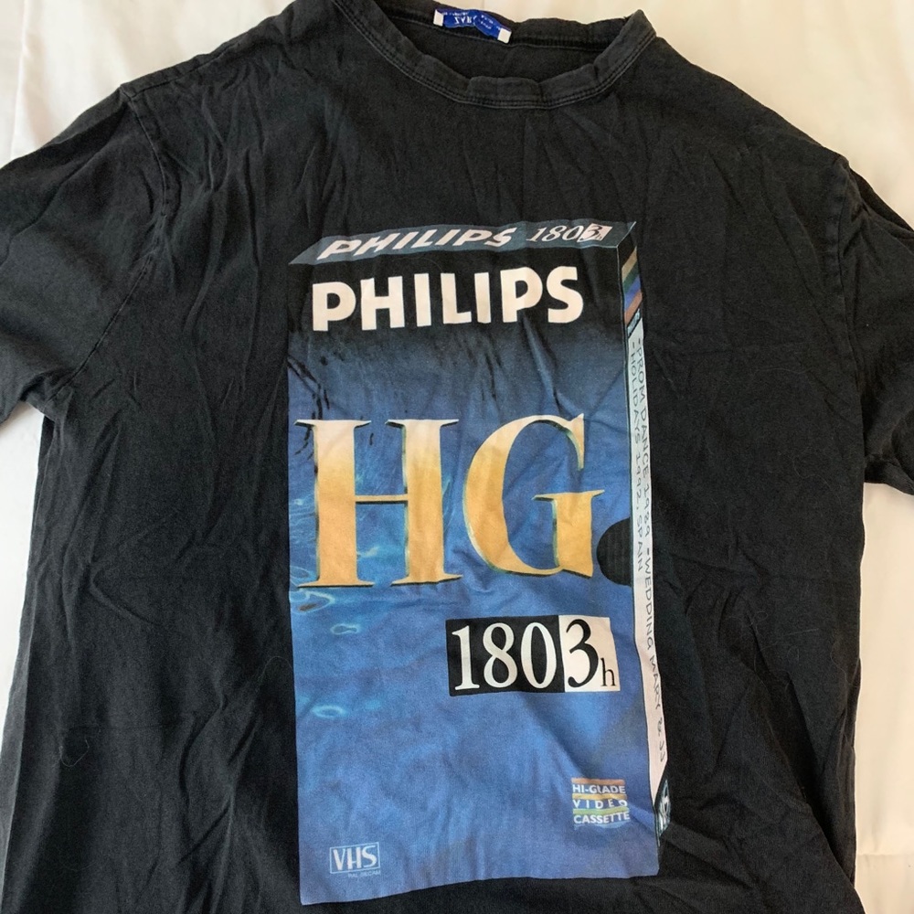 zara graphic t